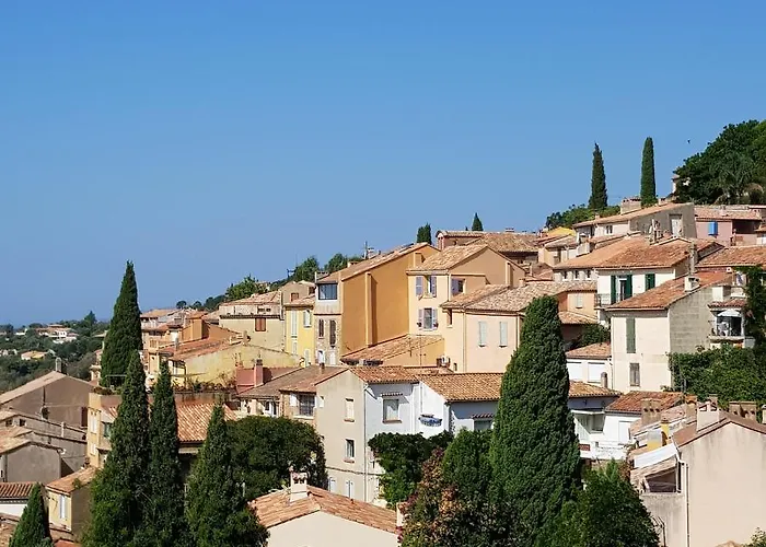 Grand F2 Vue * Le Lavandou