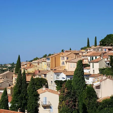 Grand F2 Vue * Le Lavandou